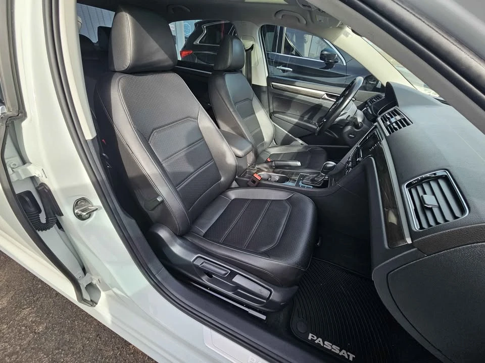 2018 Volkswagen Passat - Image 13 of 19