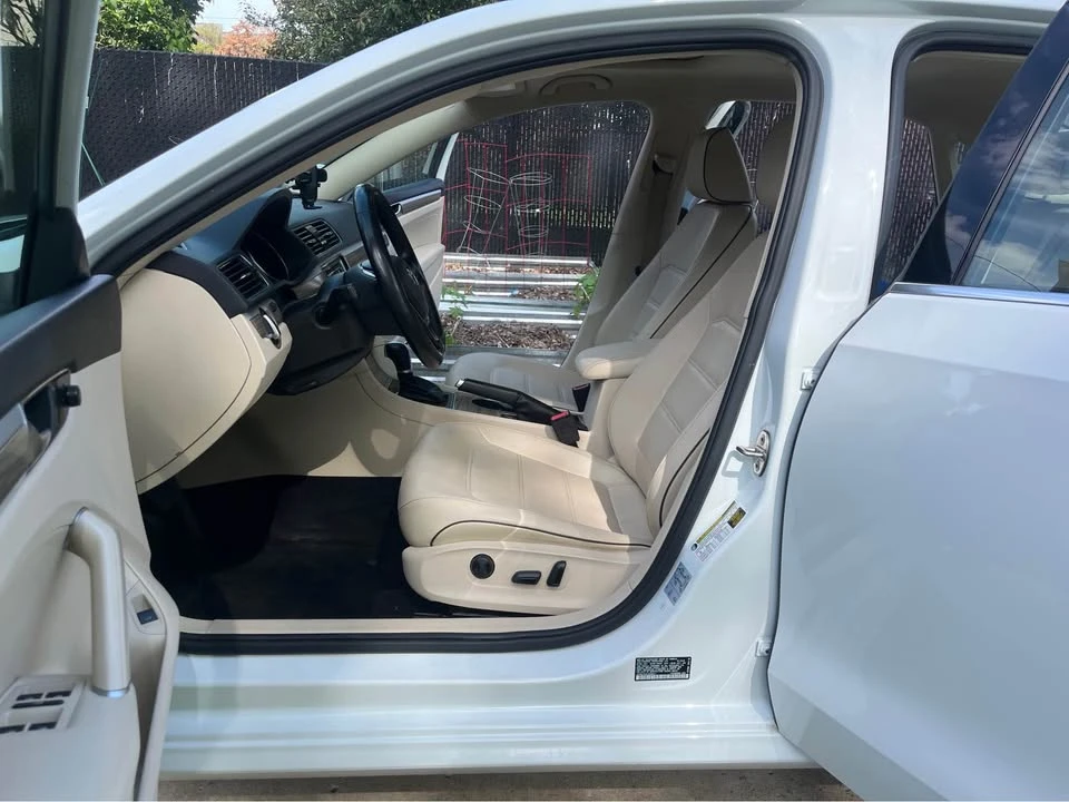 2018 Volkswagen Passat - Image 8 of 11