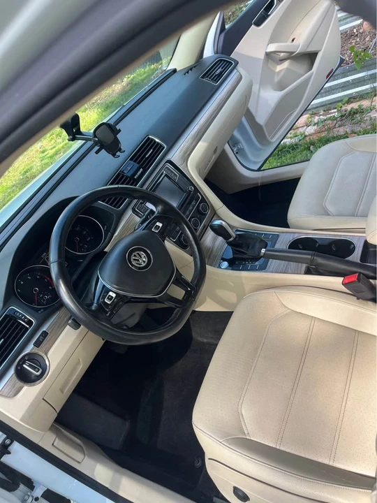 2018 Volkswagen Passat - Image 9 of 11