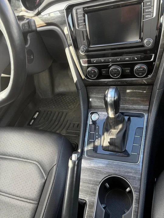 2018 Volkswagen Passat - Image 4 of 6