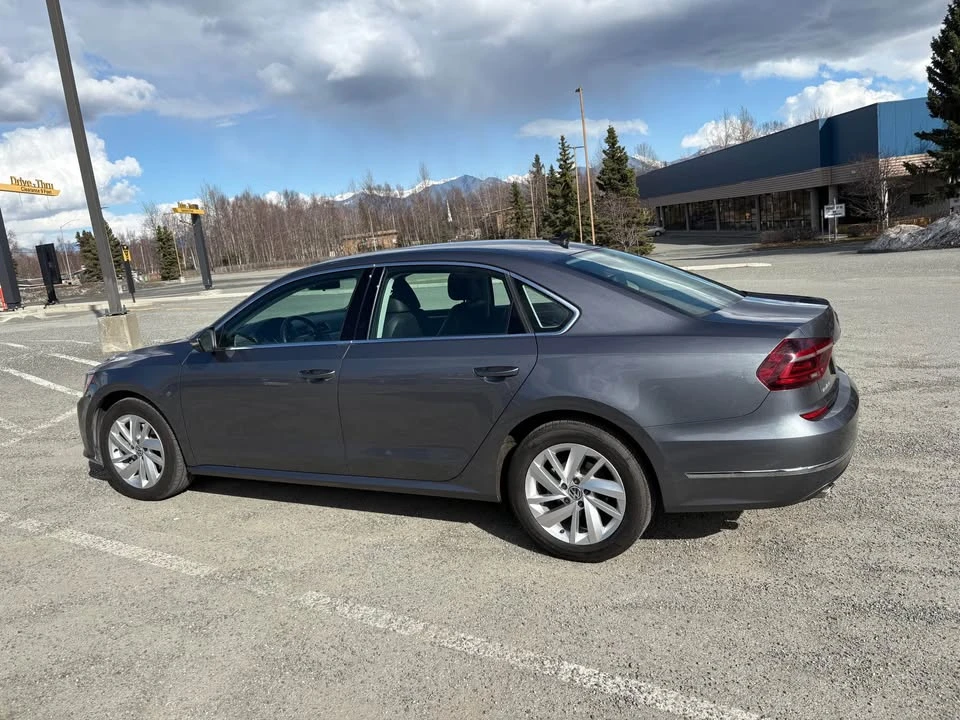 2018 Volkswagen Passat - Image 2 of 6