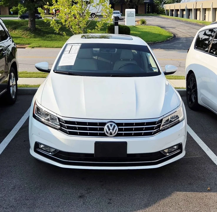 2018 Volkswagen Passat - Image 2 of 7