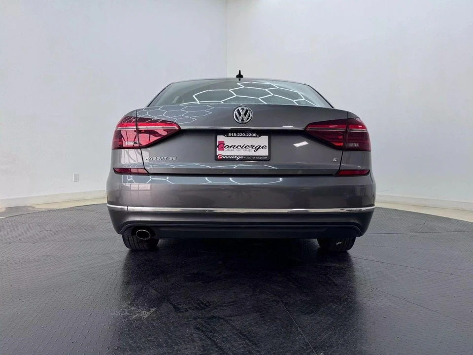 2018 Volkswagen Passat - Image 5 of 21