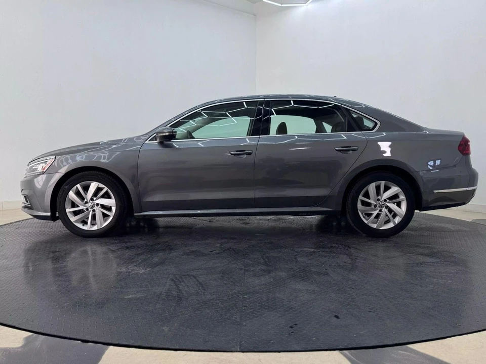 2018 Volkswagen Passat - Image 7 of 21