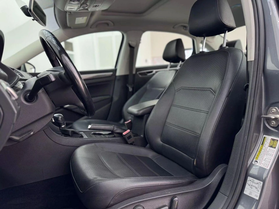 2018 Volkswagen Passat - Image 12 of 21