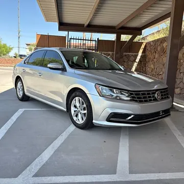 2018 Volkswagen Passat 2.0T SE