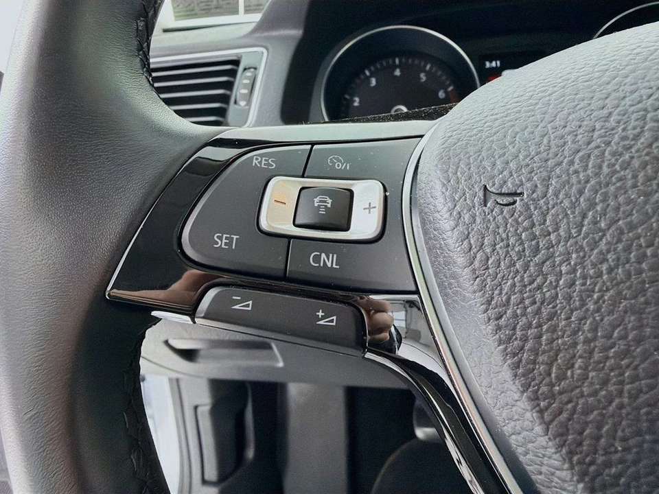 2018 Volkswagen Passat - Image 11 of 12