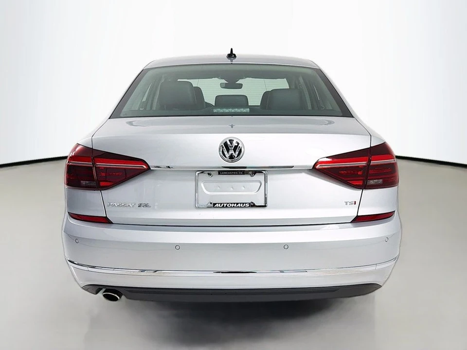2018 Volkswagen Passat - Image 6 of 12