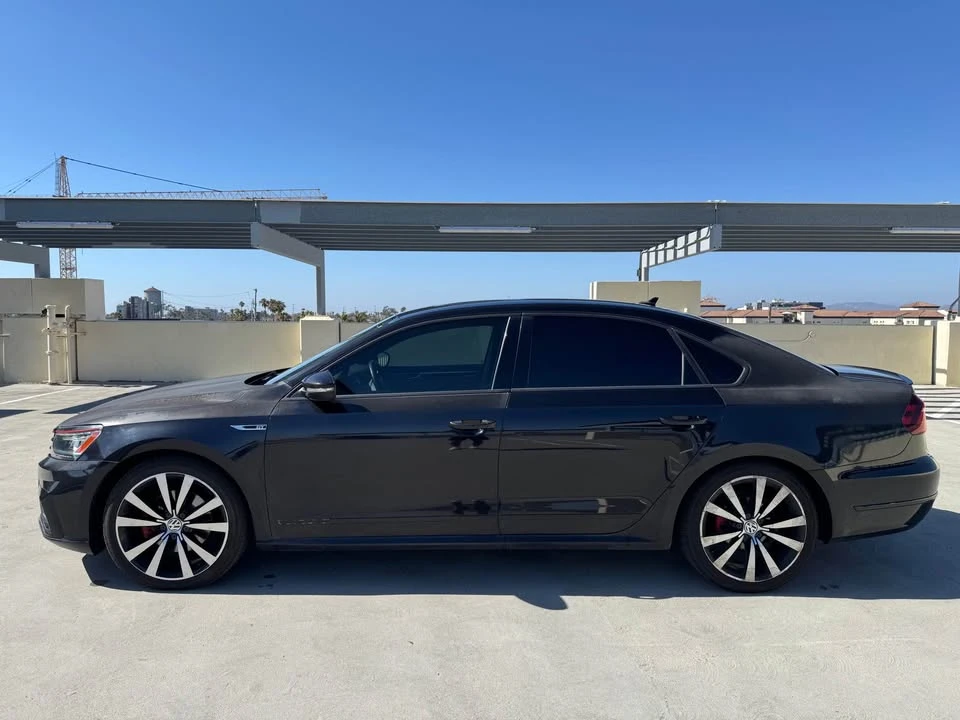 2018 Volkswagen Passat - Image 2 of 17