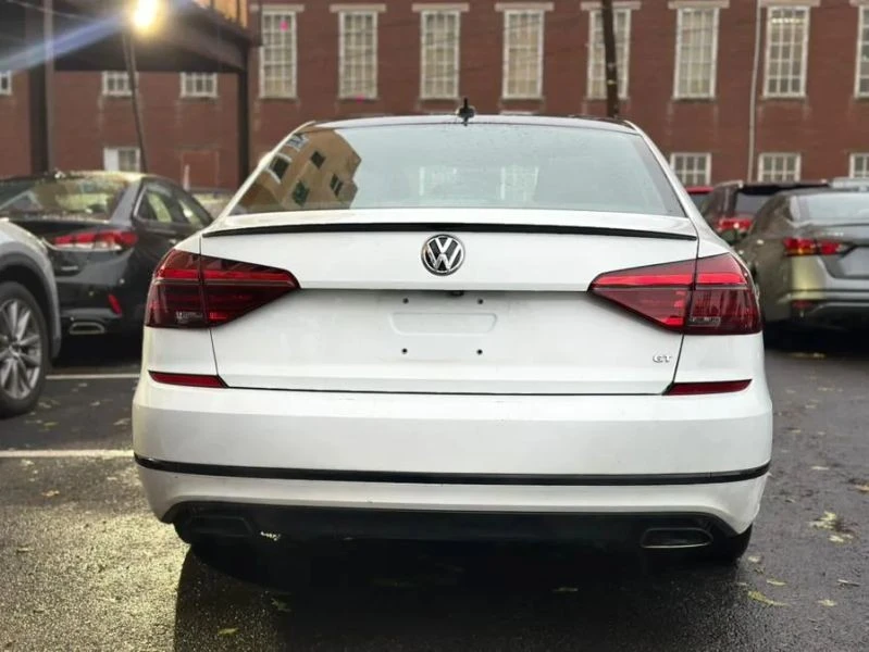 2018 Volkswagen Passat - Image 5 of 12