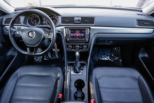 2018 Volkswagen Passat - Image 10 of 21