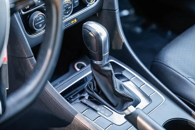 2018 Volkswagen Passat - Image 19 of 21