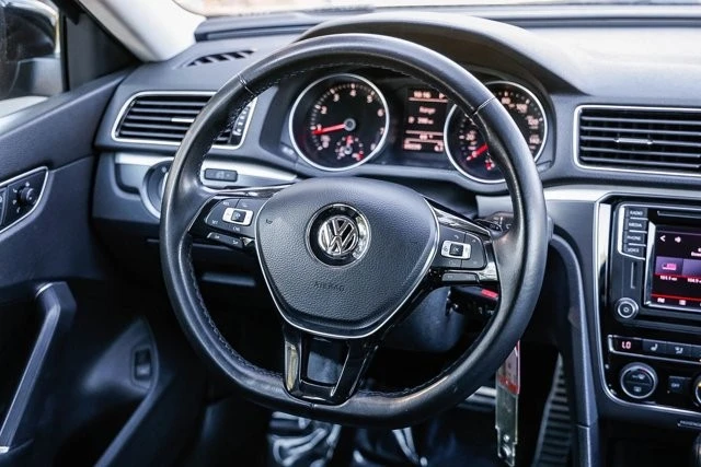 2018 Volkswagen Passat - Image 13 of 21