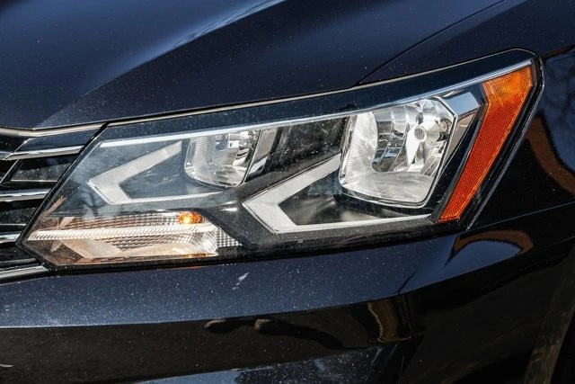 2018 Volkswagen Passat - Image 7 of 12