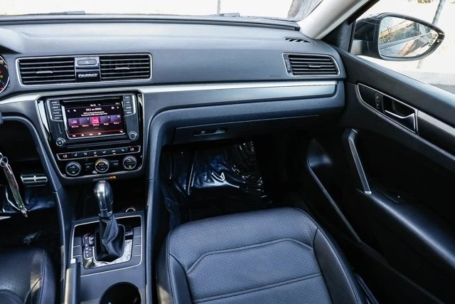 2018 Volkswagen Passat - Image 15 of 21