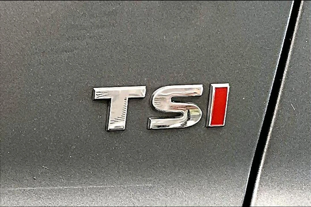 2018 Volkswagen Passat - Image 10 of 12
