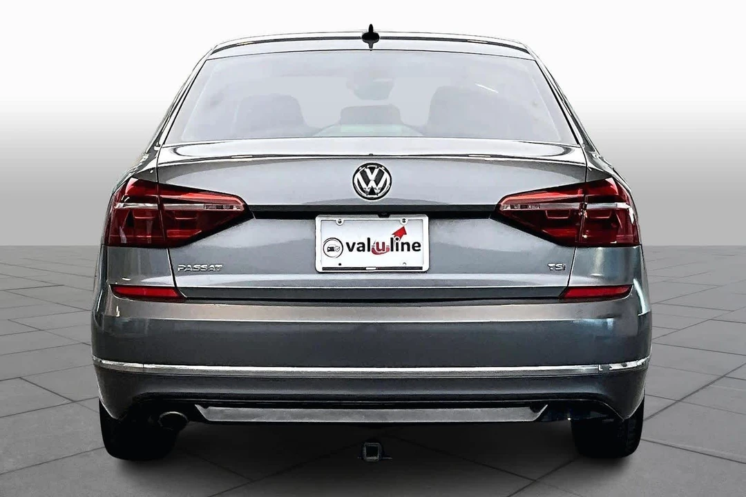 2018 Volkswagen Passat - Image 5 of 12