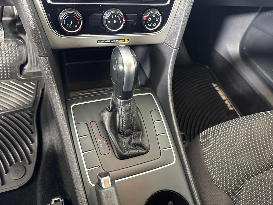 2018 Volkswagen Passat - Image 19 of 21