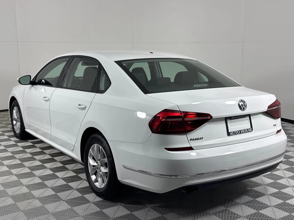 2018 Volkswagen Passat - Image 7 of 12