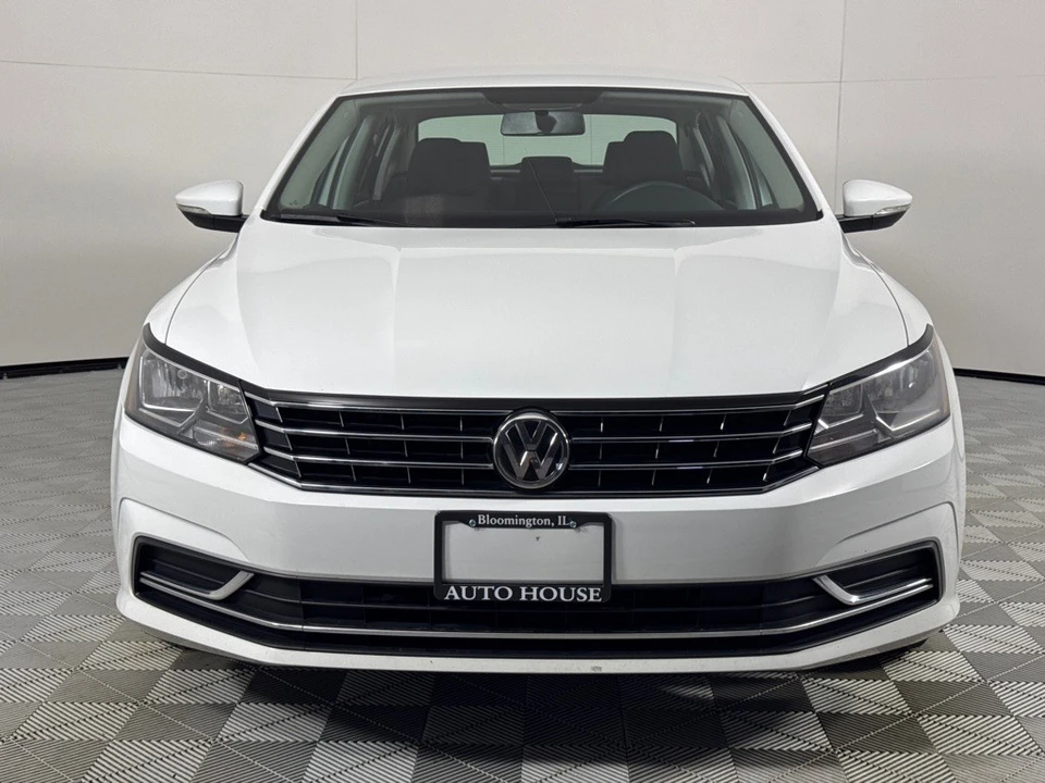 2018 Volkswagen Passat - Image 11 of 12