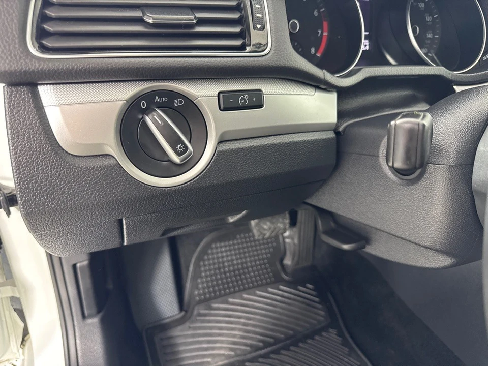 2018 Volkswagen Passat - Image 15 of 21