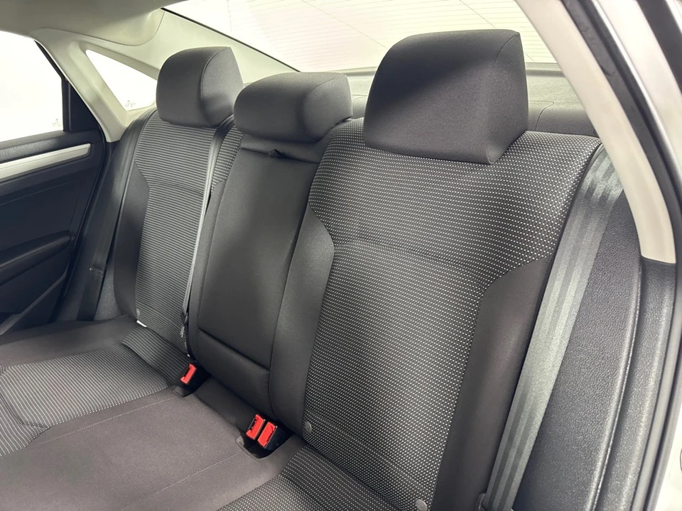 2018 Volkswagen Passat - Image 21 of 21