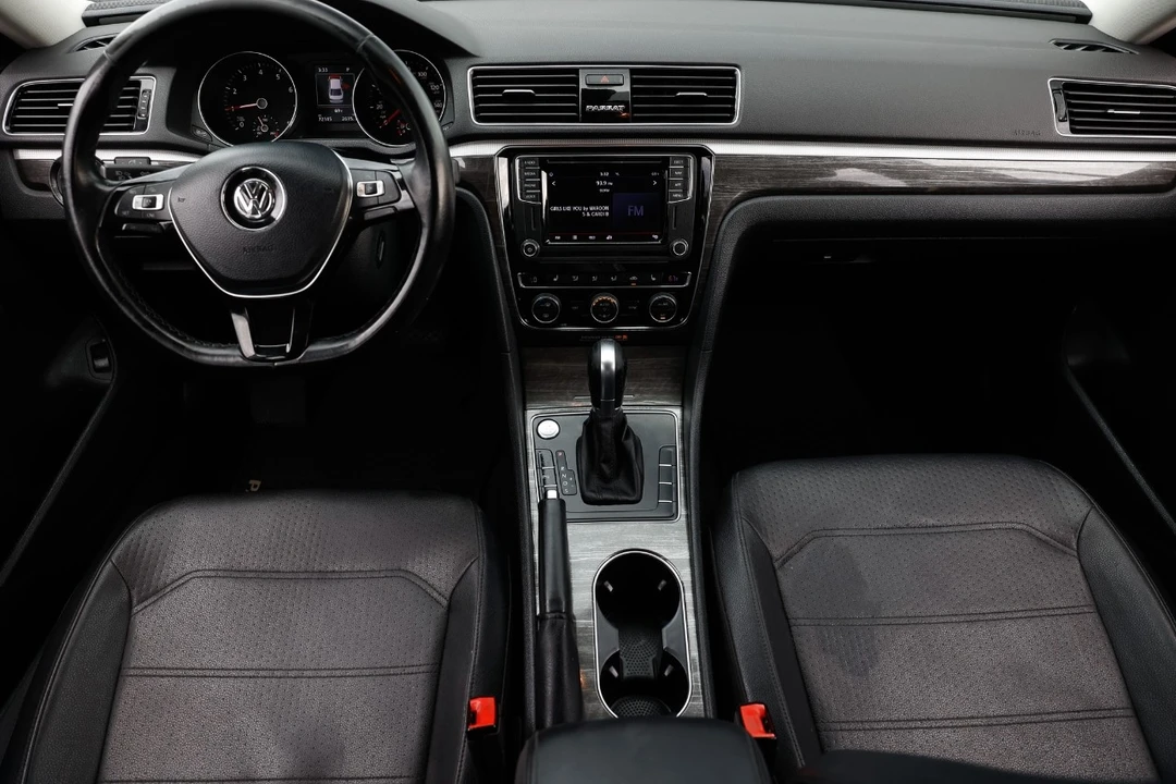 2018 Volkswagen Passat - Image 2 of 12