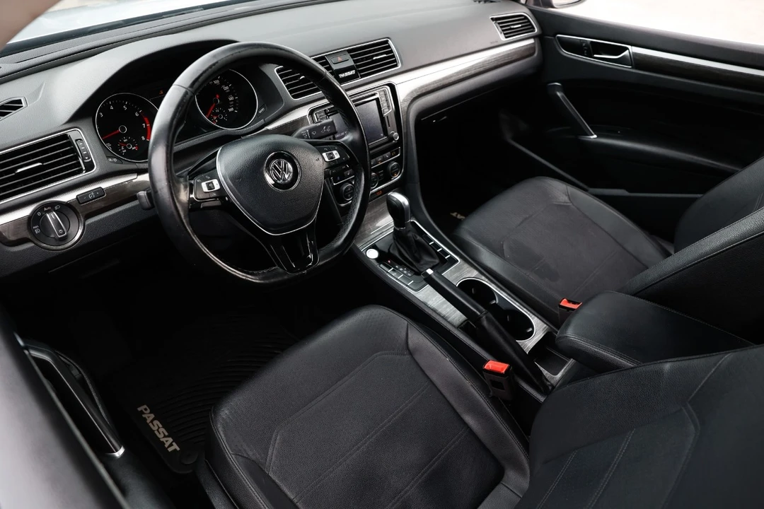 2018 Volkswagen Passat - Image 4 of 12