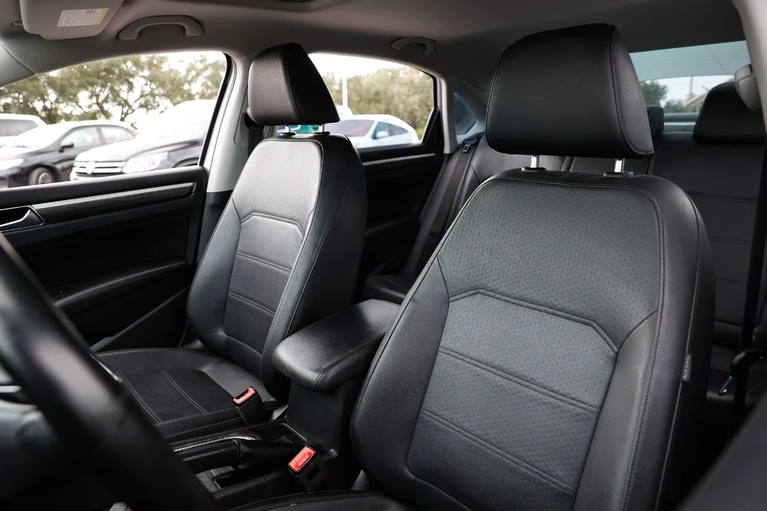 2018 Volkswagen Passat - Image 6 of 12