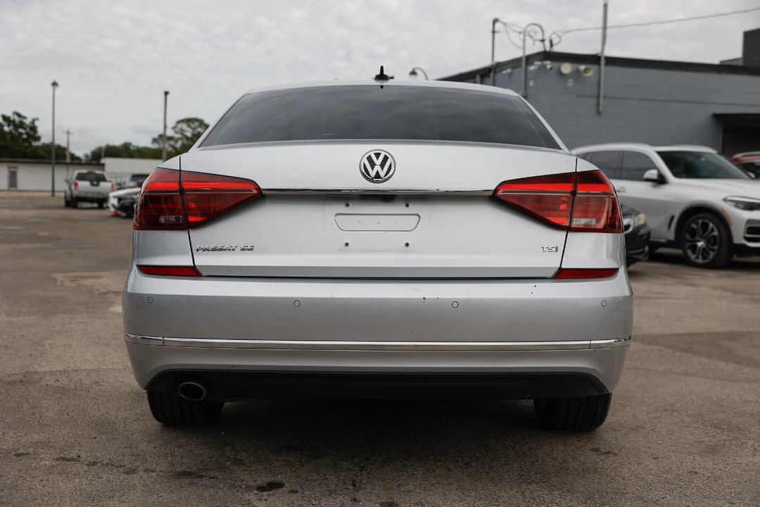 2018 Volkswagen Passat - Image 7 of 12