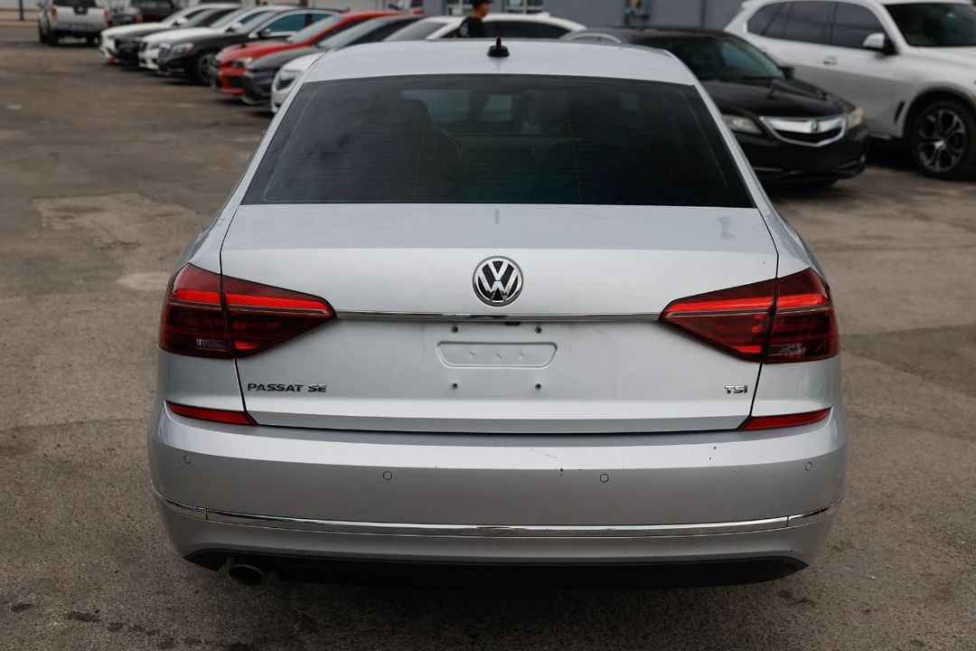 2018 Volkswagen Passat - Image 9 of 12