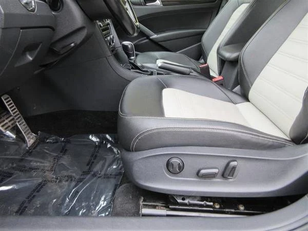 2018 Volkswagen Passat - Image 20 of 21