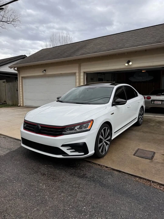 2018 Volkswagen Passat - Image 2 of 20
