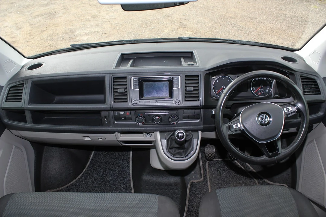 2018 Volkswagen EuroVan - Image 29 of 31