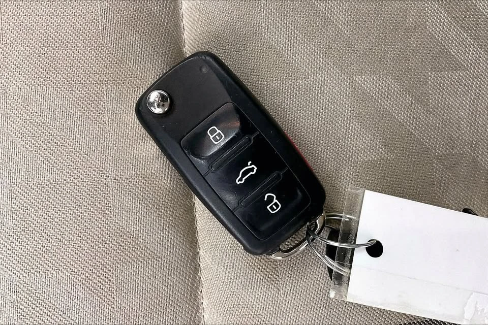 2018 Volkswagen A5 Beetle - Image 15 of 16