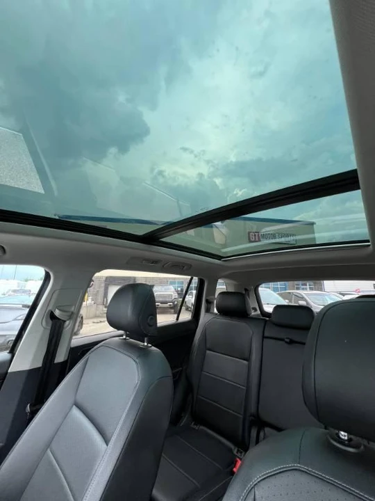 2018 Volkswagen Tiguan - Image 10 of 19