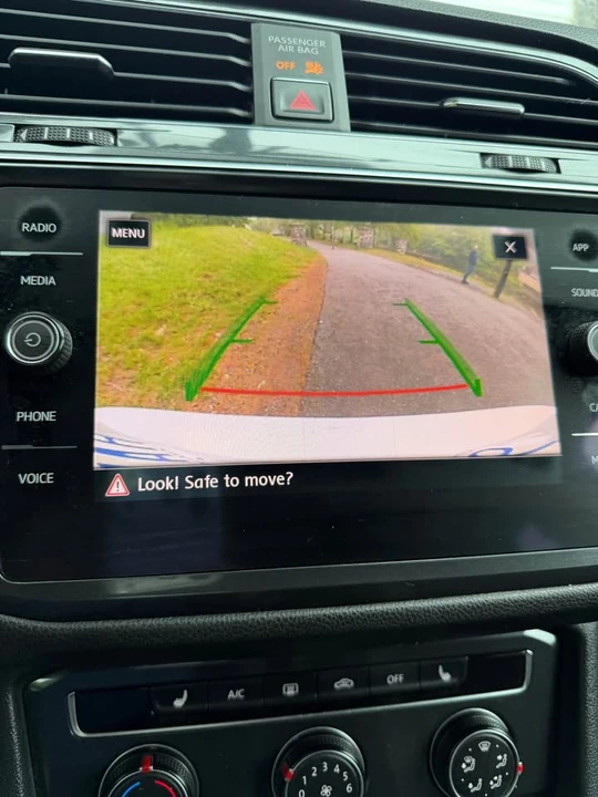 2018 Volkswagen Tiguan - Image 10 of 12