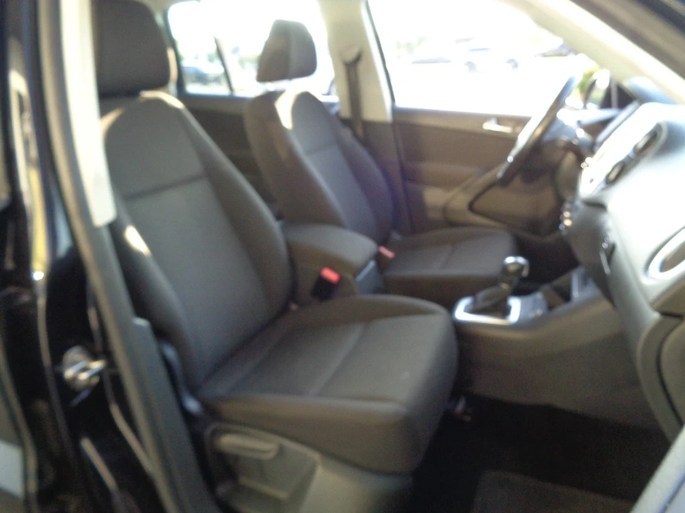 2018 Volkswagen Tiguan - Image 14 of 20