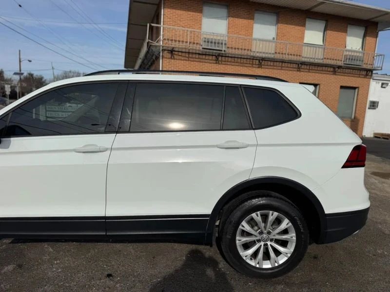 2018 Volkswagen Tiguan - Image 9 of 12