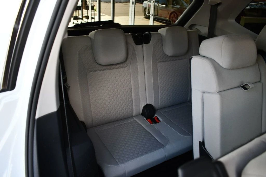 2018 Volkswagen Tiguan - Image 17 of 21