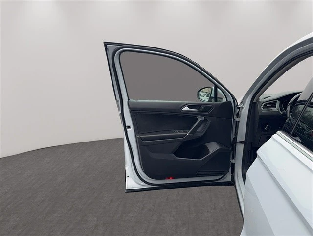 2018 Volkswagen Tiguan - Image 11 of 12