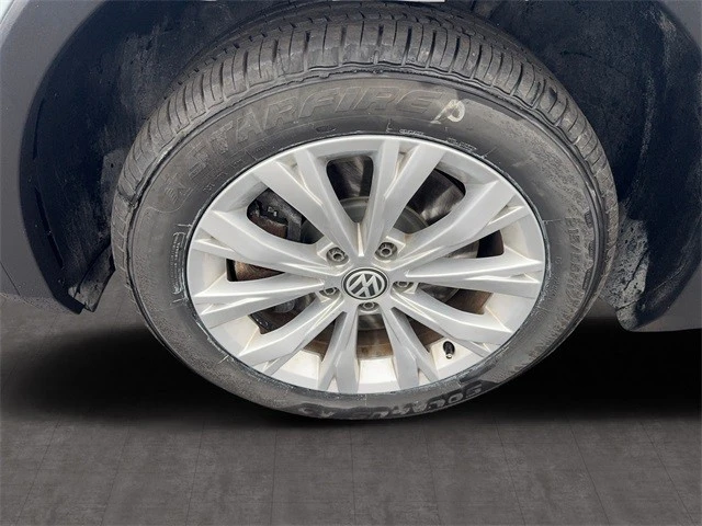 2018 Volkswagen Tiguan - Image 10 of 12