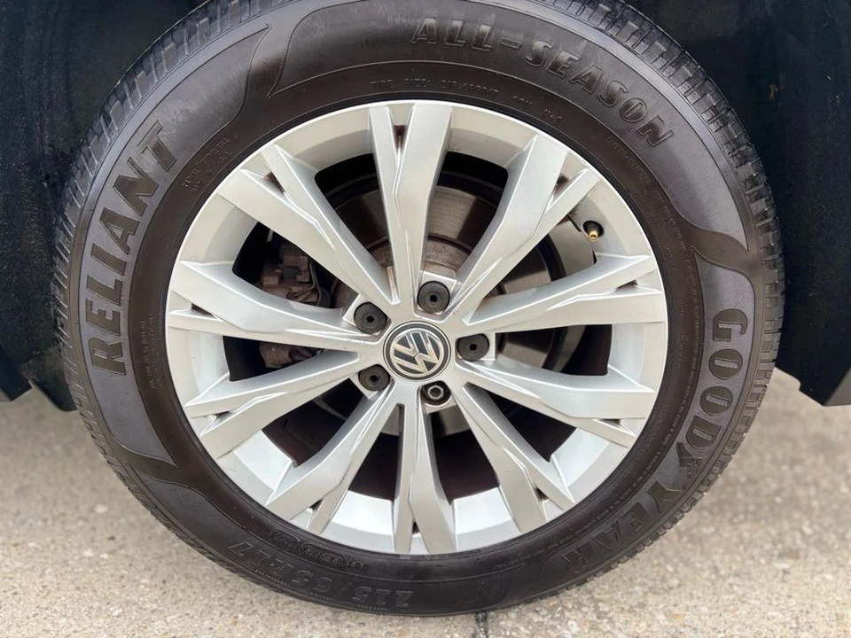 2018 Volkswagen Tiguan - Image 8 of 21