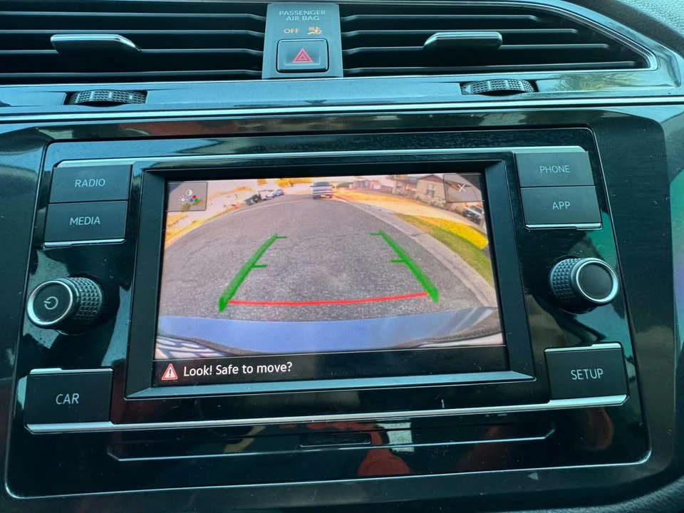 2018 Volkswagen Tiguan - Image 8 of 12