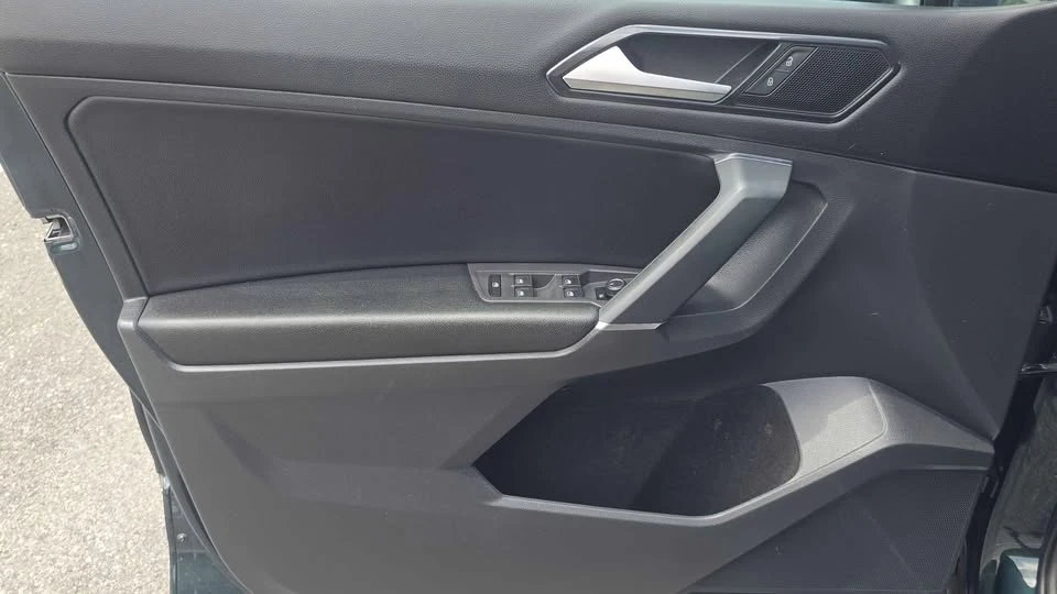2018 Volkswagen Tiguan - Image 12 of 20