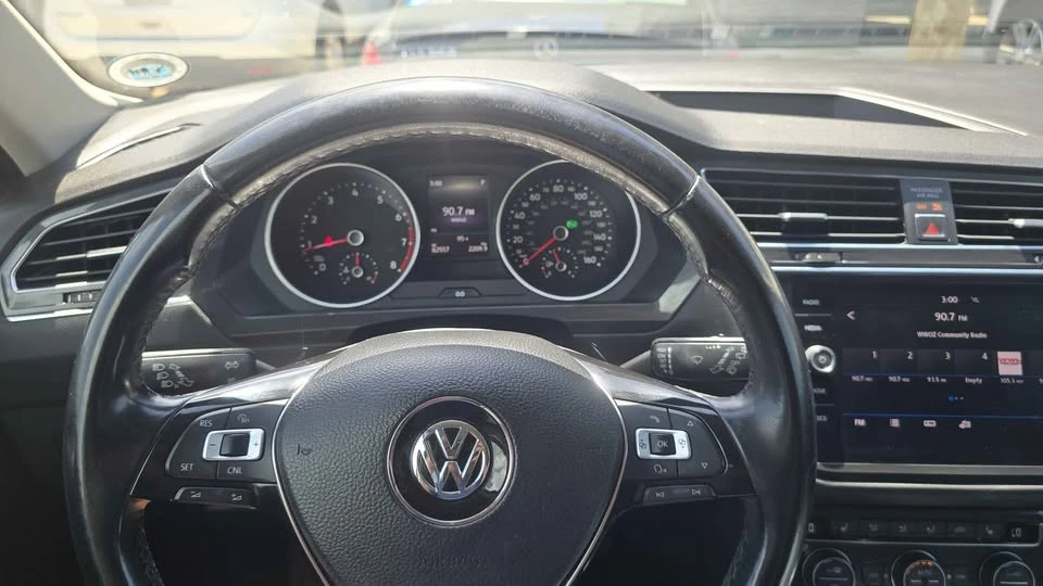 2018 Volkswagen Tiguan - Image 13 of 20