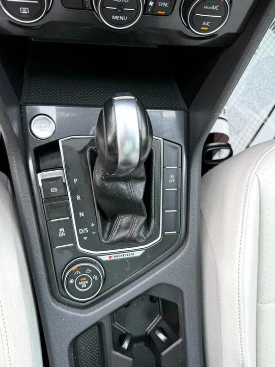 2018 Volkswagen Tiguan - Image 14 of 19