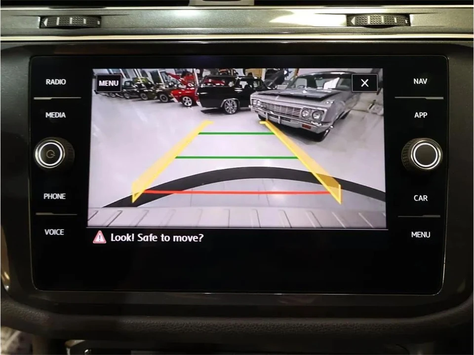2018 Volkswagen Tiguan - Image 19 of 31
