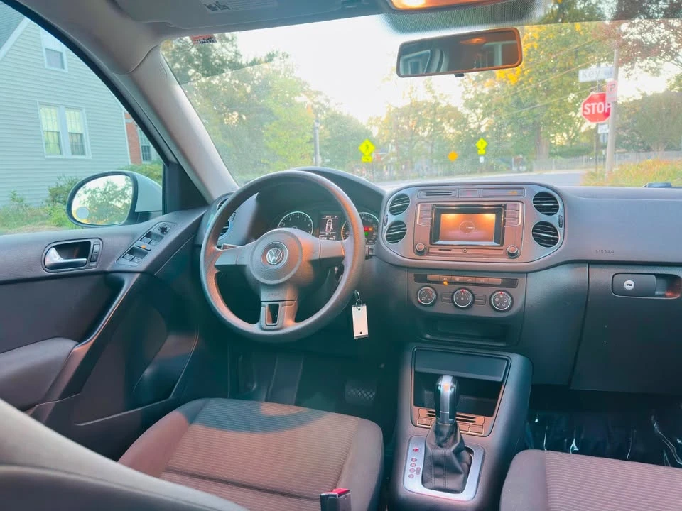 2018 Volkswagen Tiguan - Image 12 of 20