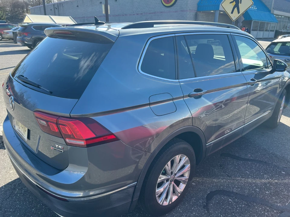 2018 Volkswagen Tiguan - Image 5 of 17
